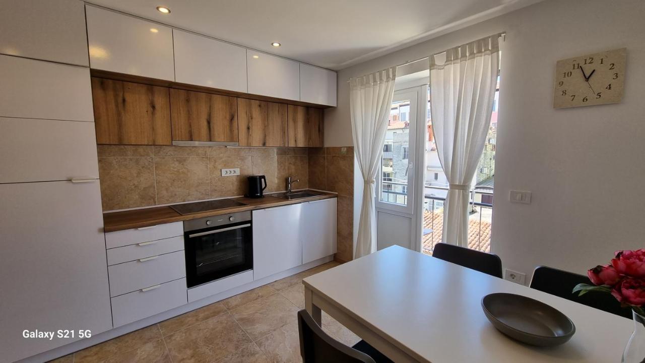 Apartment Rivarela Blu - Newly Renovated And Top Location Near Sea Novigrad Istria Buitenkant foto
