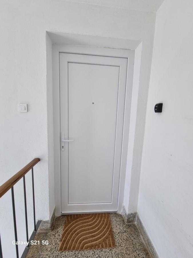 Apartment Rivarela Blu - Newly Renovated And Top Location Near Sea Novigrad Istria Buitenkant foto