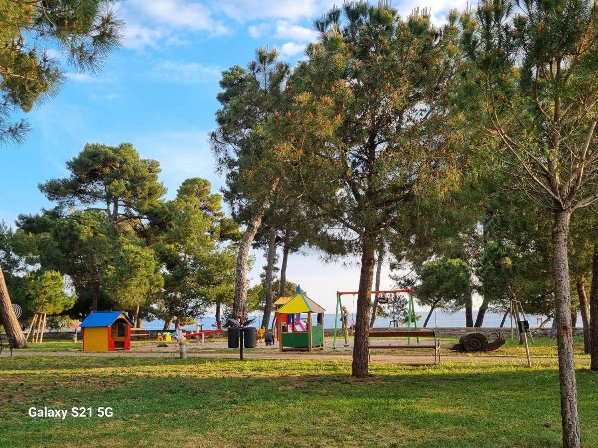 Apartment Rivarela Blu - Newly Renovated And Top Location Near Sea Novigrad Istria Buitenkant foto