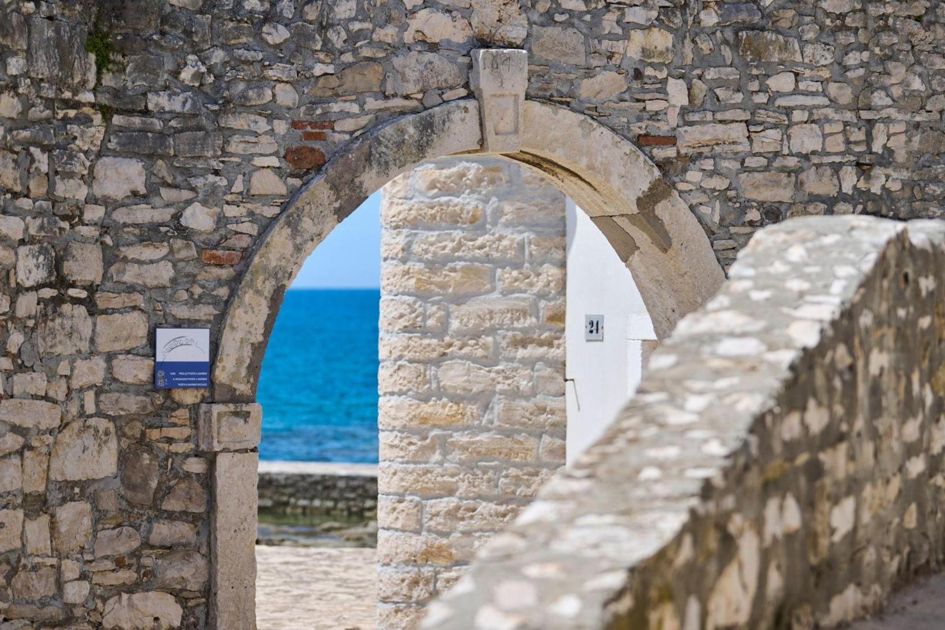 Apartment Rivarela Blu - Newly Renovated And Top Location Near Sea Novigrad Istria Buitenkant foto